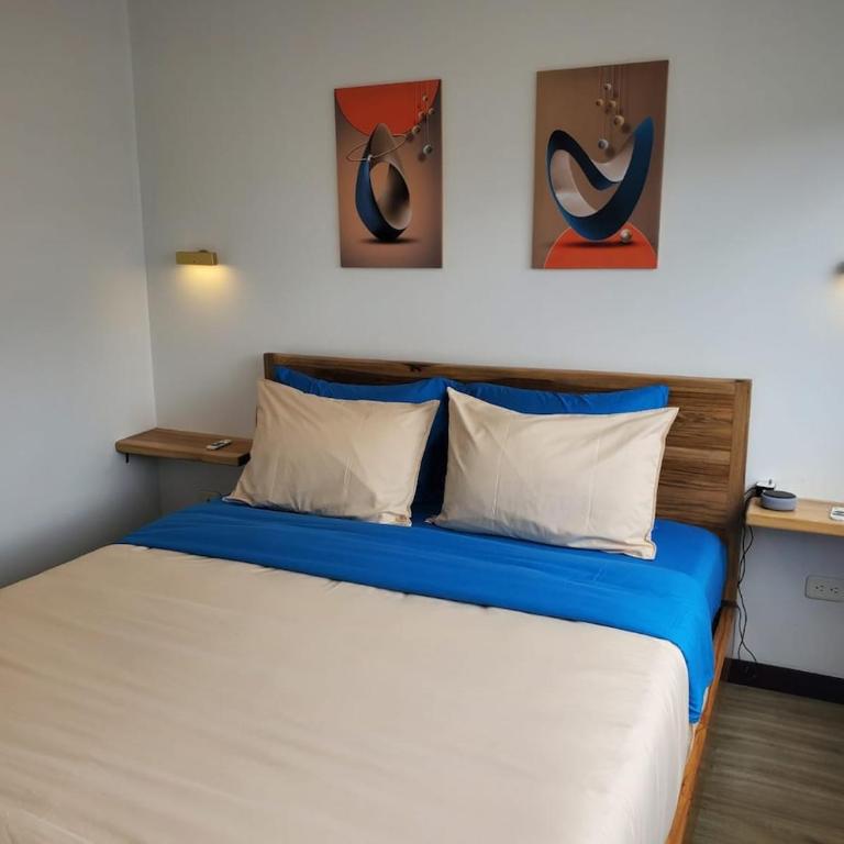QuitoVibes4U Elegant, Prime location, welcoming! - Two-Bedroom Apartment - 14
