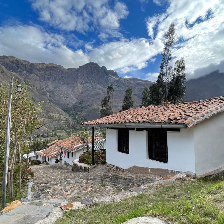 Hotel Sagrada Tierra Ollantaytambo - Triple Room with Mountain View - 25