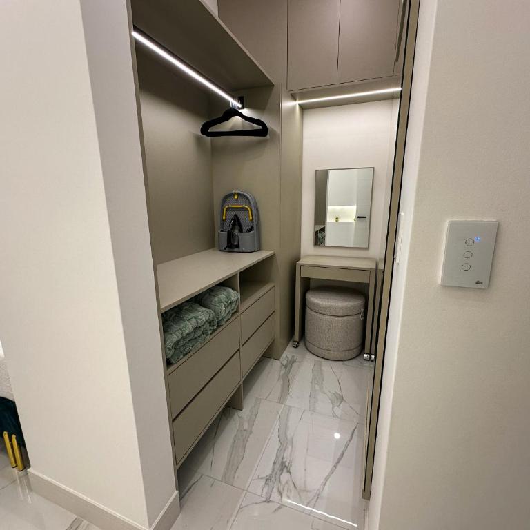 Suite moderna Caracas La Boyera cerca del CMDLT con estacionamiento - Apartamento de 1 dormitorio - 6