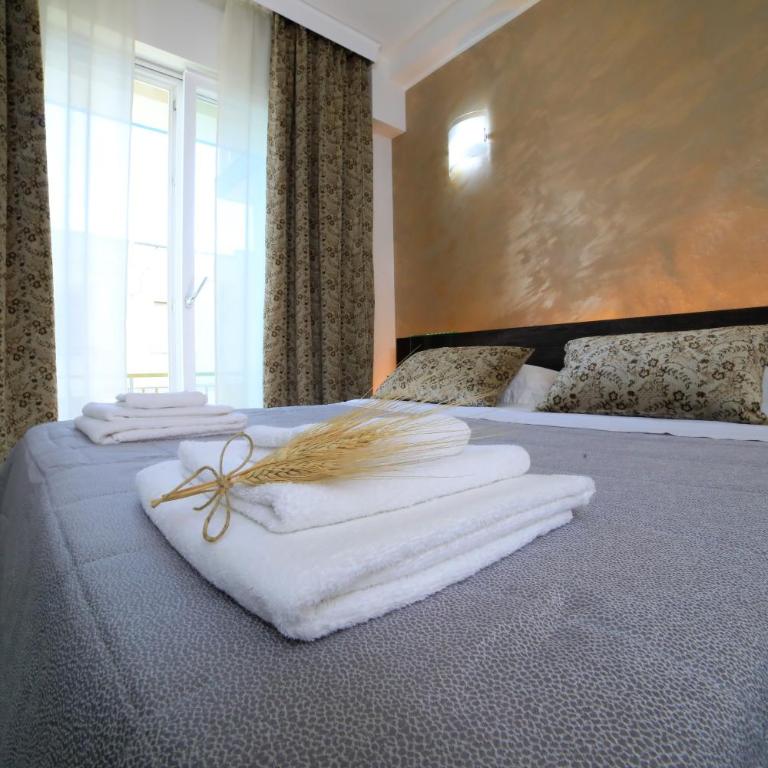 Palazzo Greco B&B - Quadruple Room with Balcony - 13