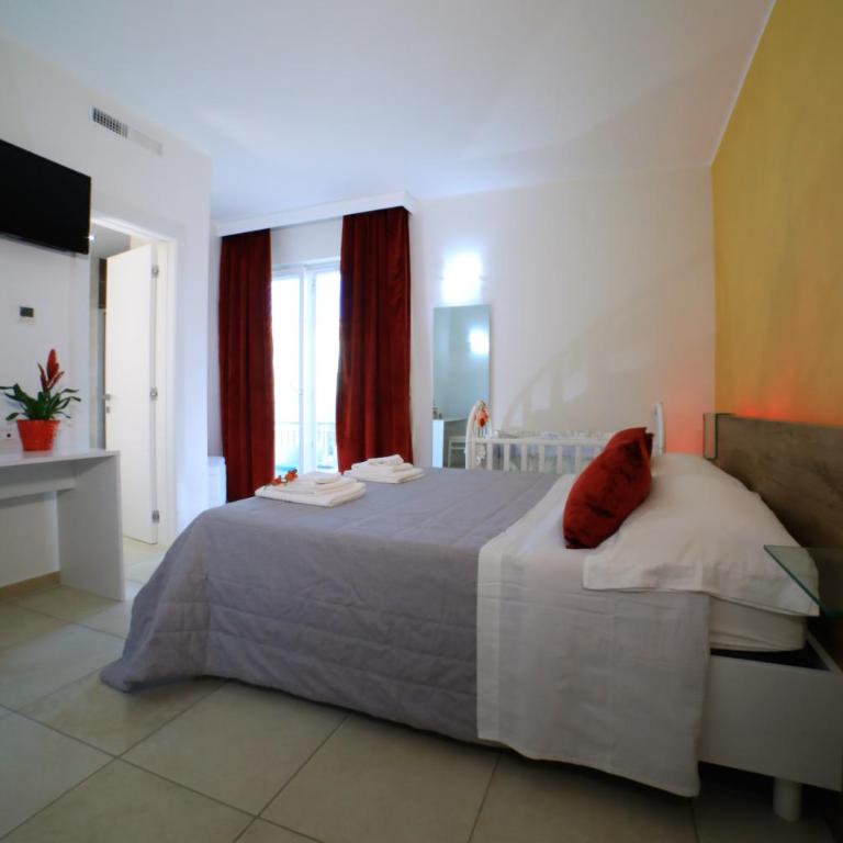Palazzo Greco B&B - Double Room with Balcony - 5