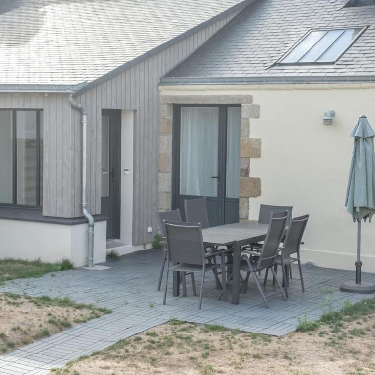 Petit coin de paradis - charmante maison jardin - Maison de Vacances - 23