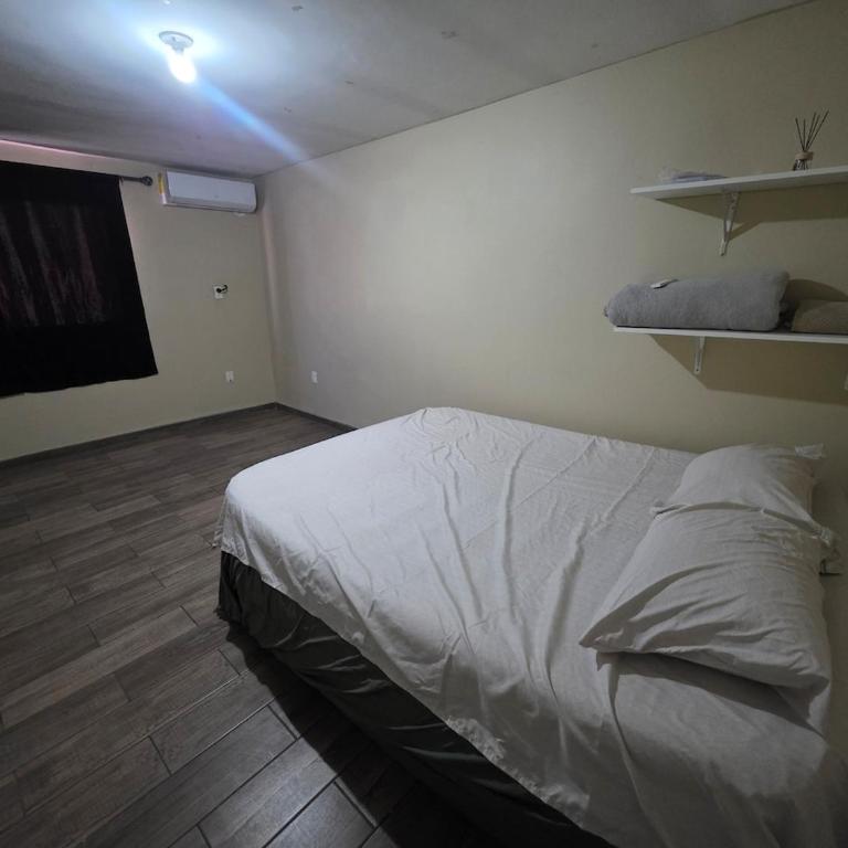 Private, comfortable, and quiet house with AC - Apartment mit 2 Schlafzimmern - 15
