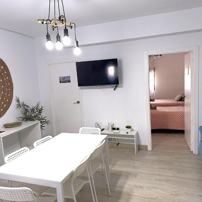 Ático Aguayos con terraza y cuatro dormitorios. - Apartment - 11