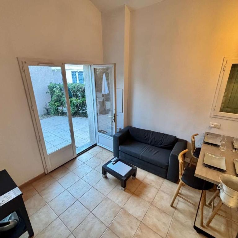 Maison climatisée avec piscine et parking - 4 pers. - Appartement 2 Chambres - 3