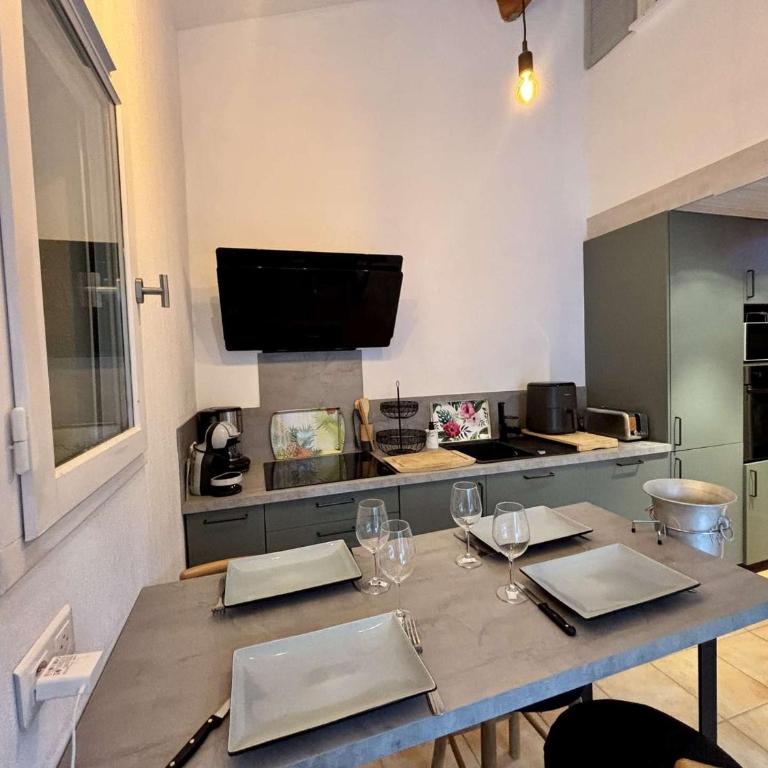 Maison climatisée avec piscine et parking - 4 pers. - Appartement 2 Chambres - 4