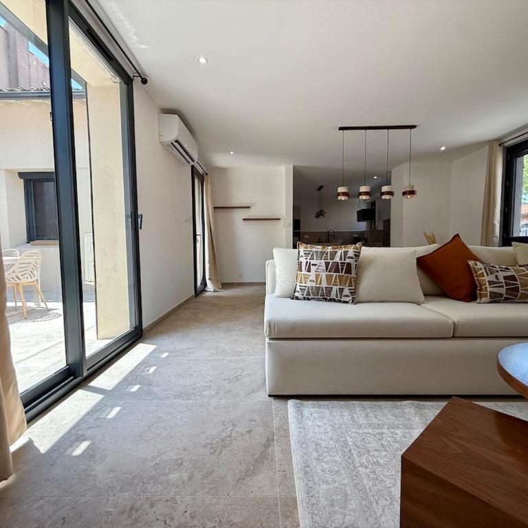 Le Patio Henri - Clim, suite & cour privée - Appartement 3 Chambres Deluxe - 10