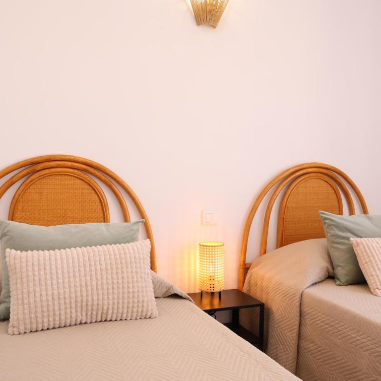 AE7 - Townhouse for 5 with Private Garage and Year-Round Pool - Terrace and AC - Casa - 14
