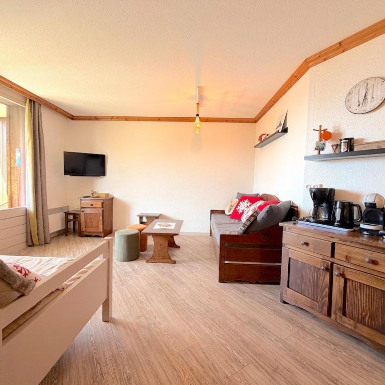 Superbe T2 avec piscine et vue - Pied des pistes - Appartement 1 Chambre avec Balcon et Vue sur les Montagnes - 9