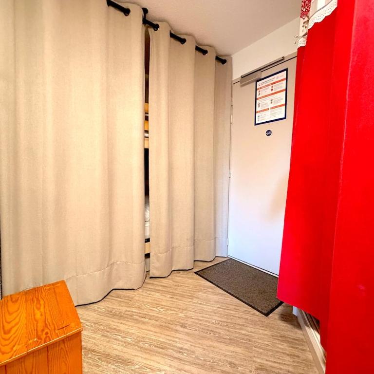 Superbe T2 avec piscine et vue - Pied des pistes - Appartement 1 Chambre avec Balcon et Vue sur les Montagnes - 18