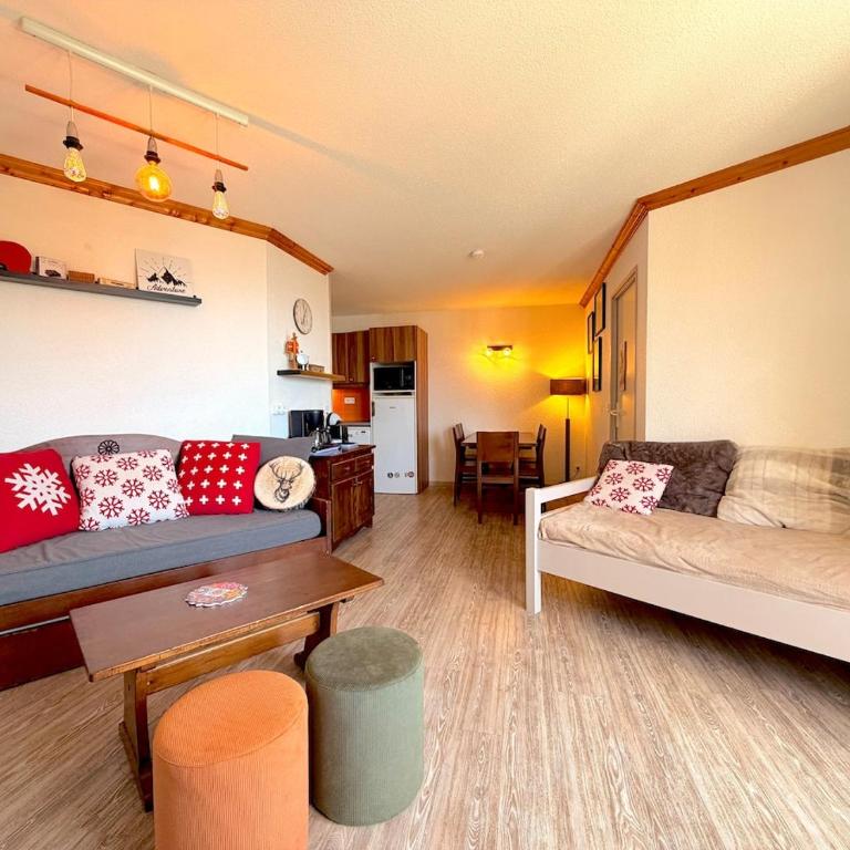 Superbe T2 avec piscine et vue - Pied des pistes - Appartement 1 Chambre avec Balcon et Vue sur les Montagnes - 20
