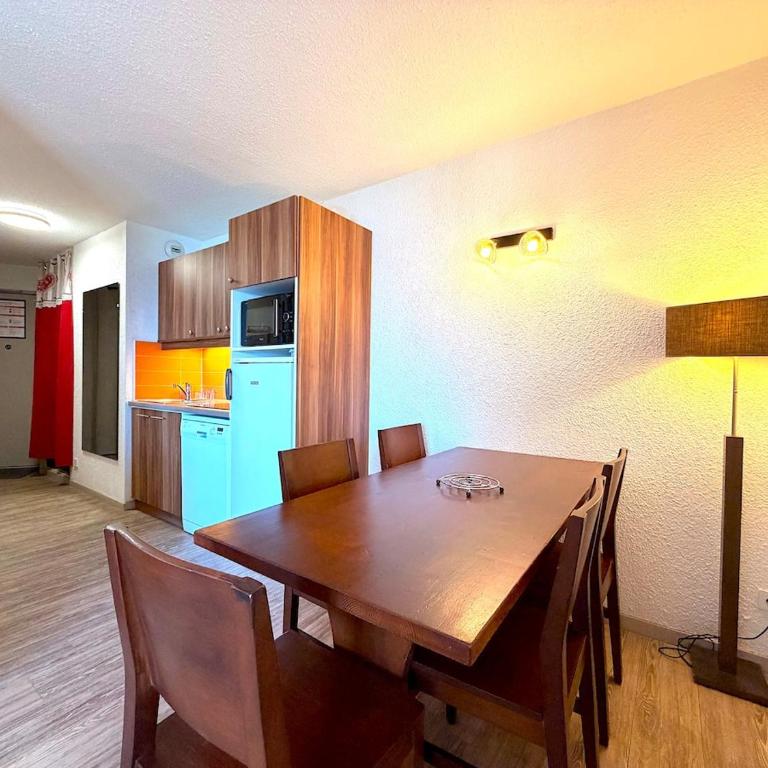 Superbe T2 avec piscine et vue - Pied des pistes - Appartement 1 Chambre avec Balcon et Vue sur les Montagnes - 17