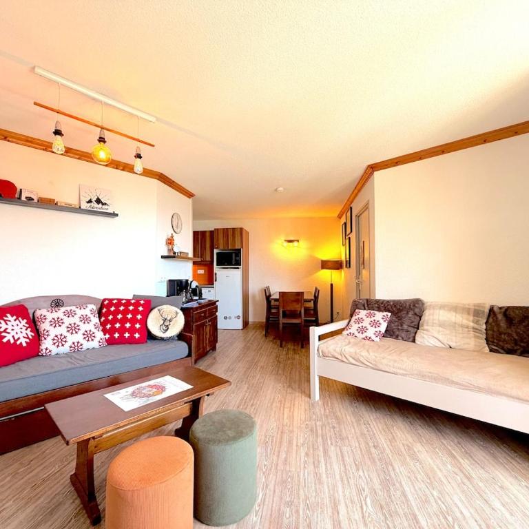 Superbe T2 avec piscine et vue - Pied des pistes - Appartement 1 Chambre avec Balcon et Vue sur les Montagnes - 26