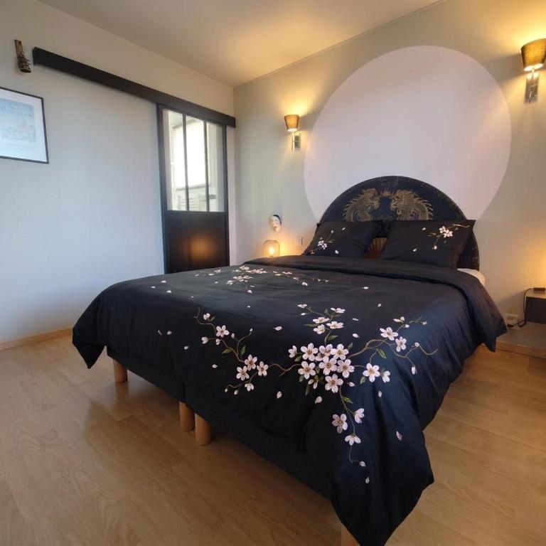 Le Belvédère : chambres et table d'hôtes - Chambre Double ou Lits Jumeaux avec Salle de Bains Privative - 6