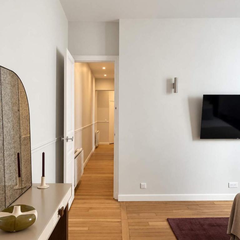Refined Montaigne 2BR Suite 6P - Appartement 3 Chambres - 5