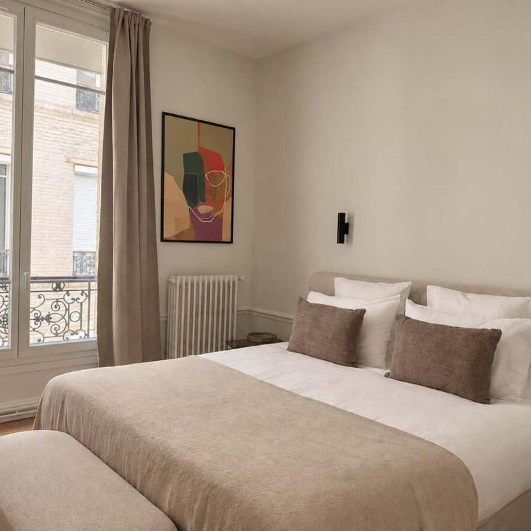 Refined Montaigne 2BR Suite 6P - Appartement 3 Chambres - 22