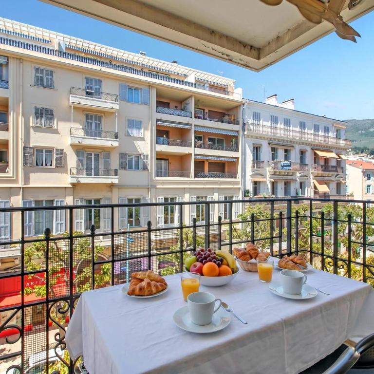 Victoria Beach Apartments - Apartment mit Balkon - 2