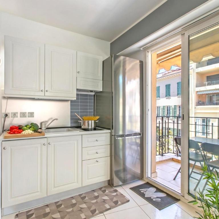 Victoria Beach Apartments - Apartment mit Balkon - 5