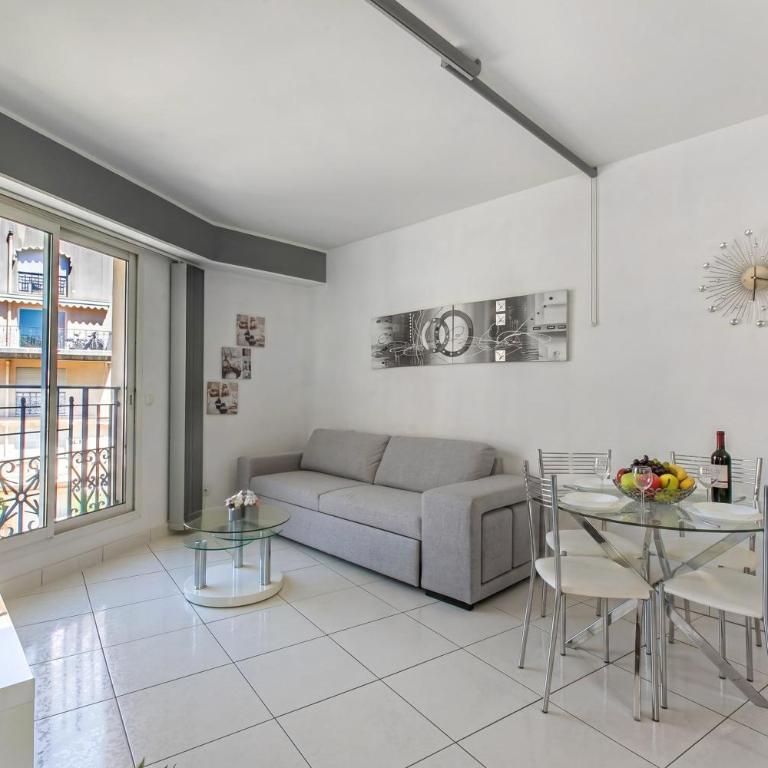 Victoria Beach Apartments - Apartment mit Balkon - 8