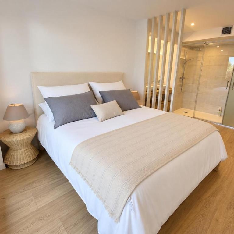 Apartamento nuevo, equipado y decorado con estilo - Two-Bedroom Apartment - 46