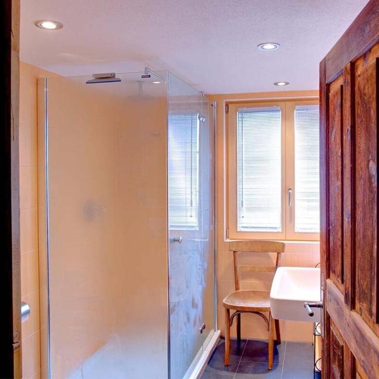 3BR Apartment in a traditional Swiss chalet - Apartment mit 3 Schlafzimmern - 2
