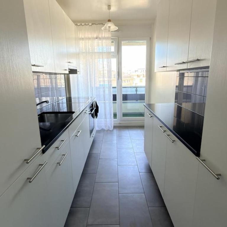 Bright and Spacious apartment with great views - Appartement 2 Chambres - 2