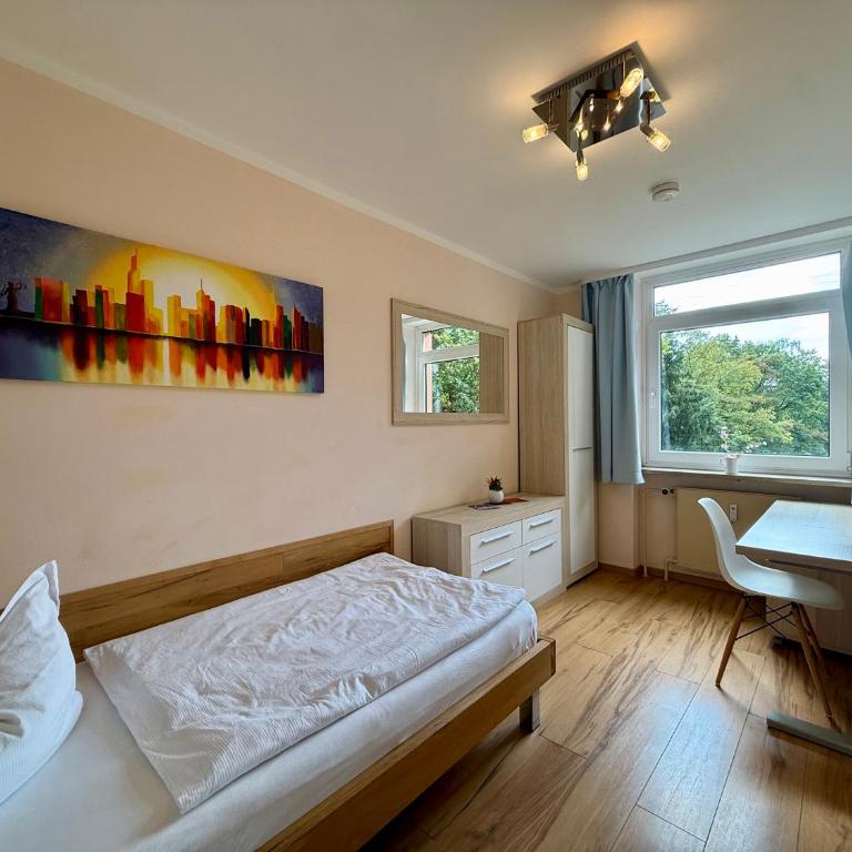 Modern renovated room with direct public transport to Oktoberfest - Budget Single Room - 3