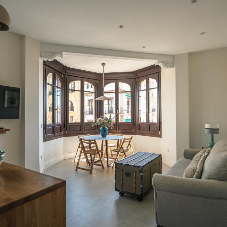Betis Suites - La Campana - Appartamento con 1 Camera da Letto e Vista Città - 2