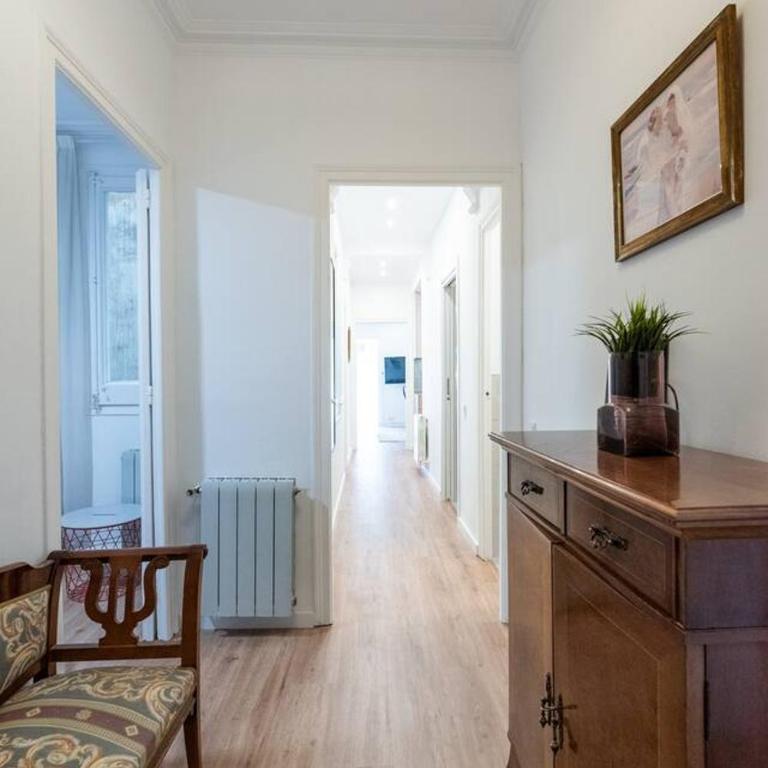 Monthly Central Flat Urgell 1 min AC Wi-Fi - Apartamento - 10