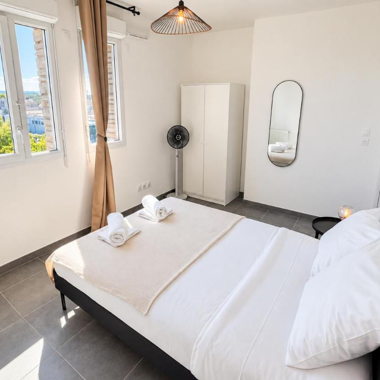 Private Parking - Balcony - Comfort & Light - Two-Bedroom Apartment - 20