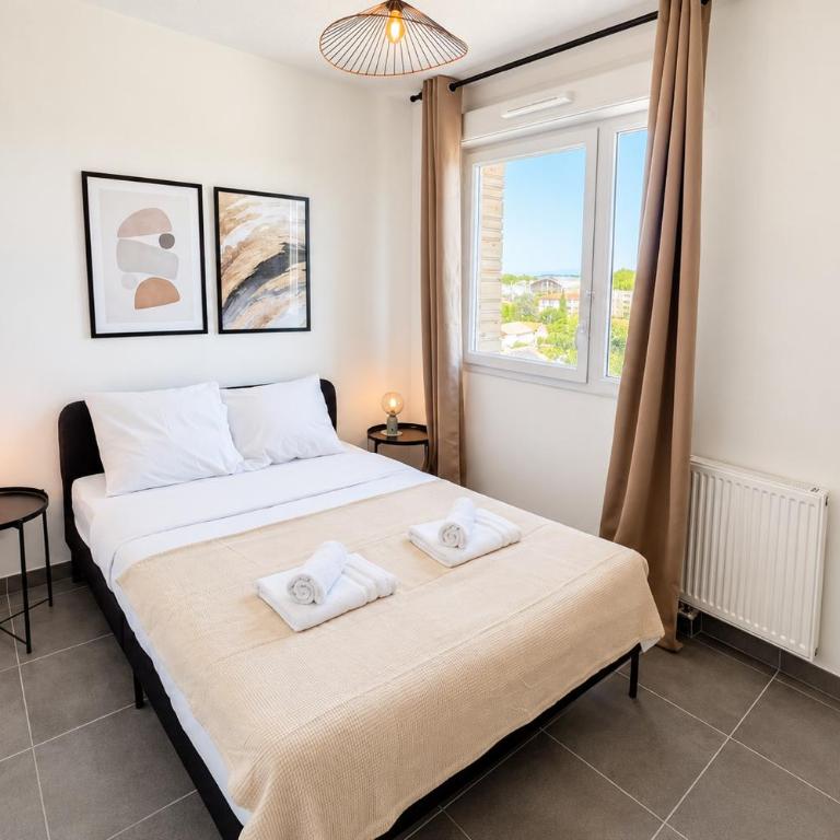 Private Parking - Balcony - Comfort & Light - Two-Bedroom Apartment - 28