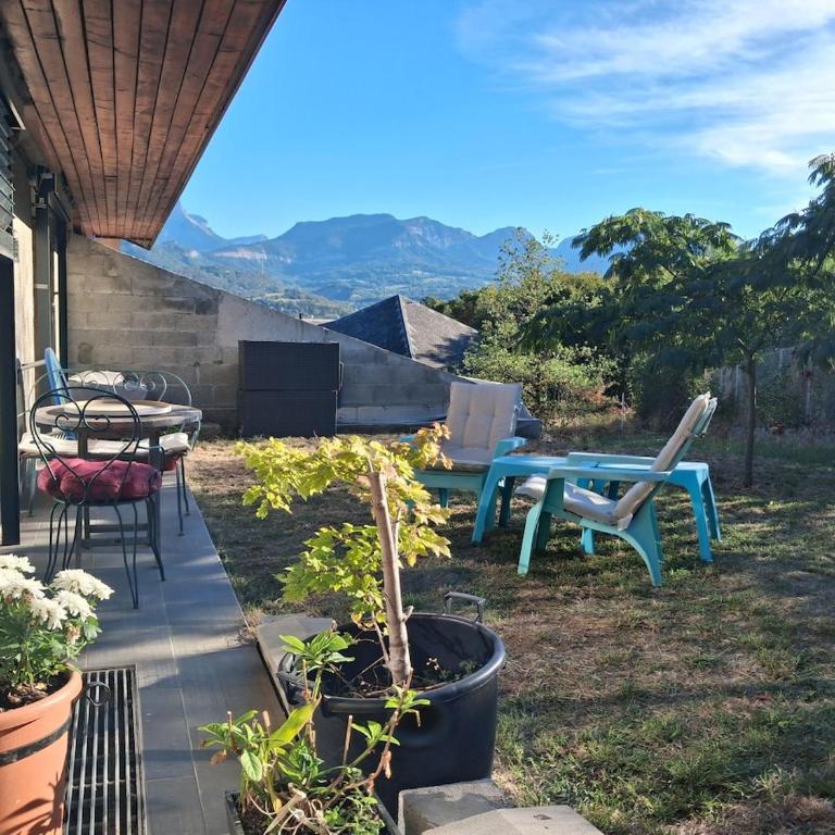 Renovated 30 m2 studio garden AC and parking - One-Bedroom Apartment - 6