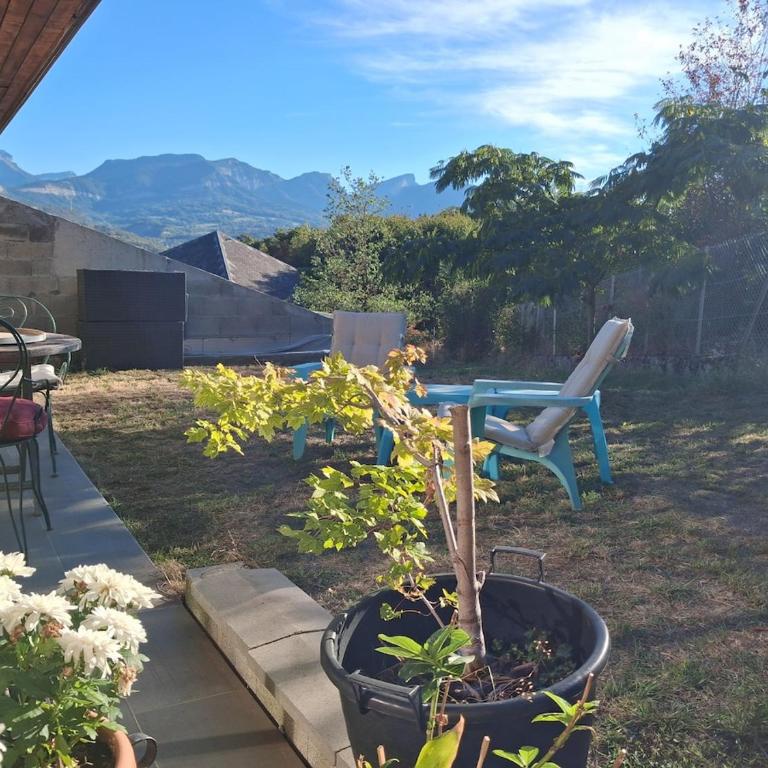 Renovated 30 m2 studio garden AC and parking - One-Bedroom Apartment - 9