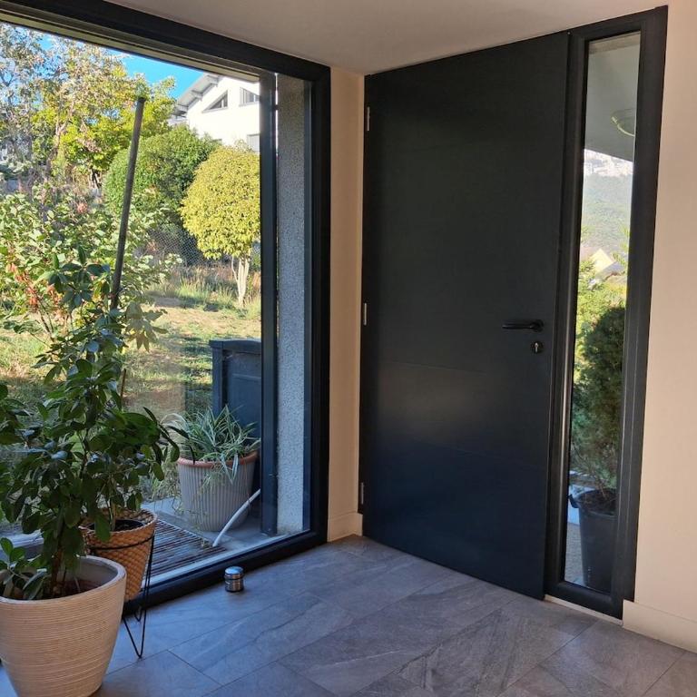 Renovated 30 m2 studio garden AC and parking - One-Bedroom Apartment - 11