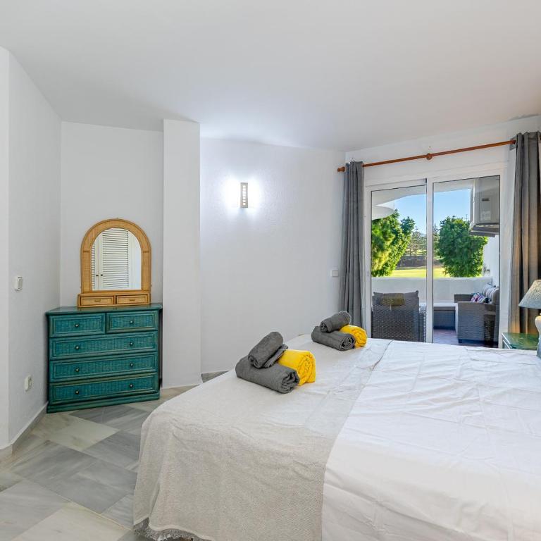 Mijas Golf & Sun 2-Bed Apartment - Apartamento con vistas al jardín - 10