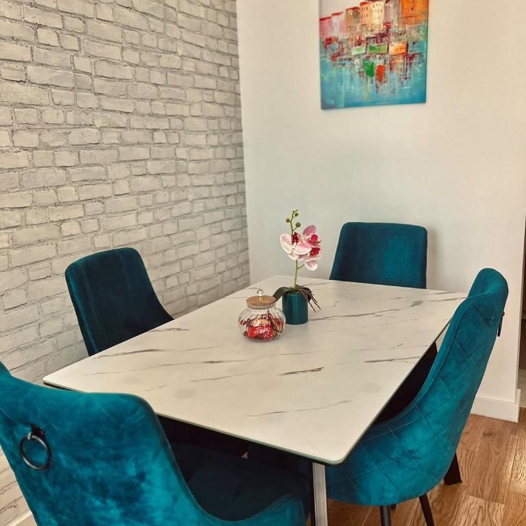 Azure Premium Residence - Deluxe Apartment - 4