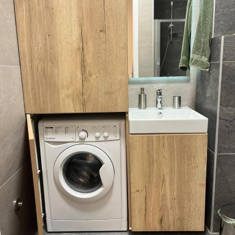 Azure Premium Residence - Deluxe Apartment - 11