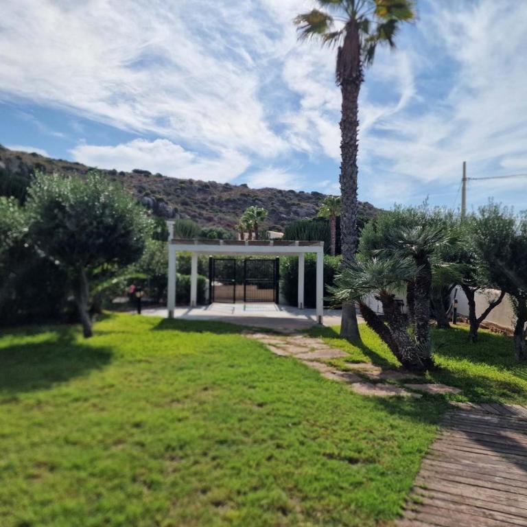 Palm Garden Villa - Sea View Terrace, Private Garden and Relax in San Vito Lo Capo - Villa con 1 Camera da Letto - 2