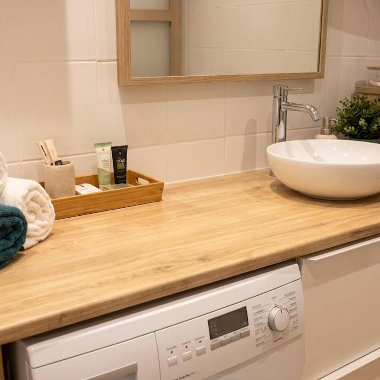 Spacious one-bedroom apartment - Comfort, Center & Paris 5 min away - Appartement 1 Chambre - 8