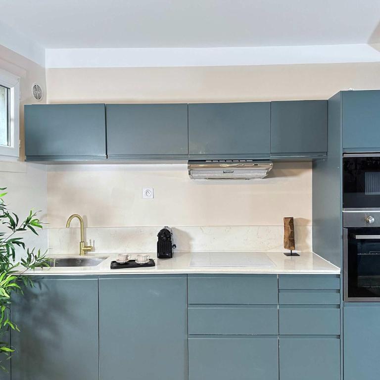 Elegant 2BR 6P steps from Champs Elysees - Appartement - 17