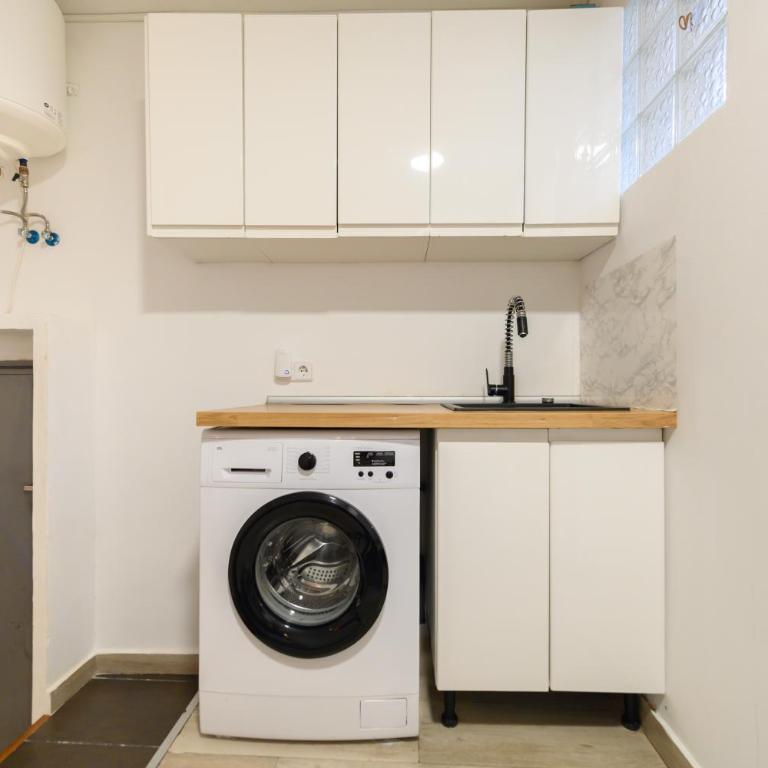 TET261I - Piso de 1 dormitorio con terraza en el Centro de Madrid - Alquiler temporal - Apartment mit 1 Schlafzimmer - 11