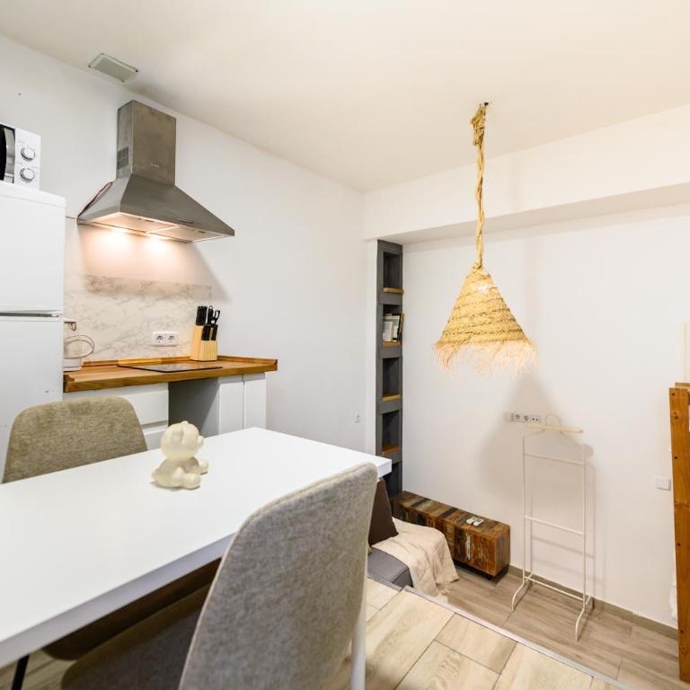 TET261I - Piso de 1 dormitorio con terraza en el Centro de Madrid - Alquiler temporal - Apartment mit 1 Schlafzimmer - 9