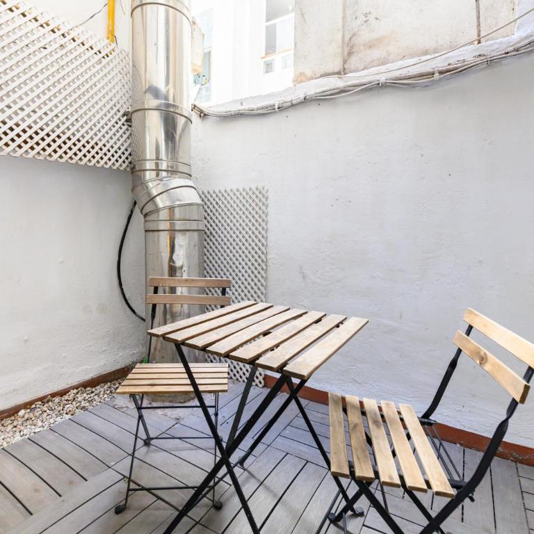 TET261I - Piso de 1 dormitorio con terraza en el Centro de Madrid - Alquiler temporal - Apartment mit 1 Schlafzimmer - 2
