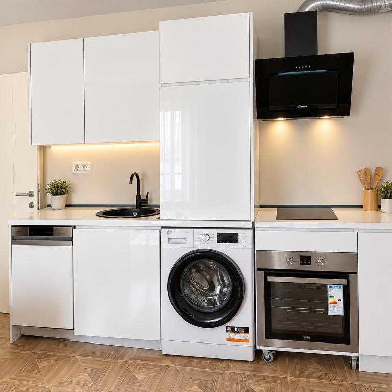 SARAVIBE - Free Parking - Two-Bedroom Apartment - 9