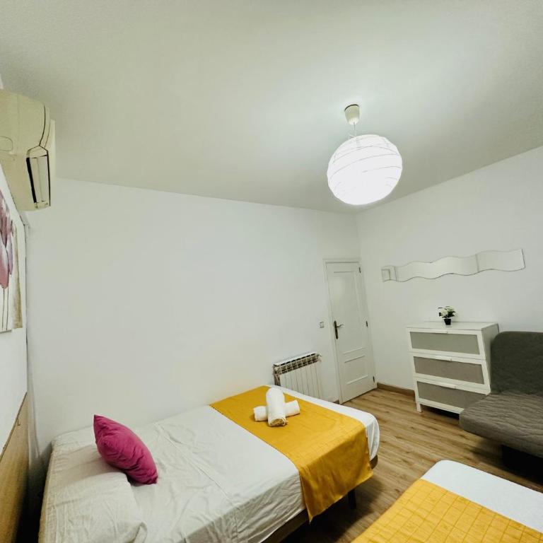 Rooms in Madrid Downtown - Chambre Familiale - 1