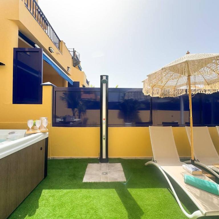 Oasis Beach Home Meloneras with Jacuzzi - Four-Bedroom Vacation Home - 11