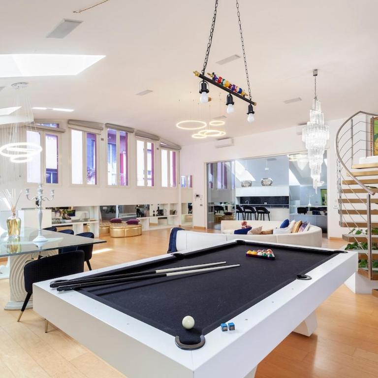 LM54 Indoor Pool & Cinema - Apartment - 30