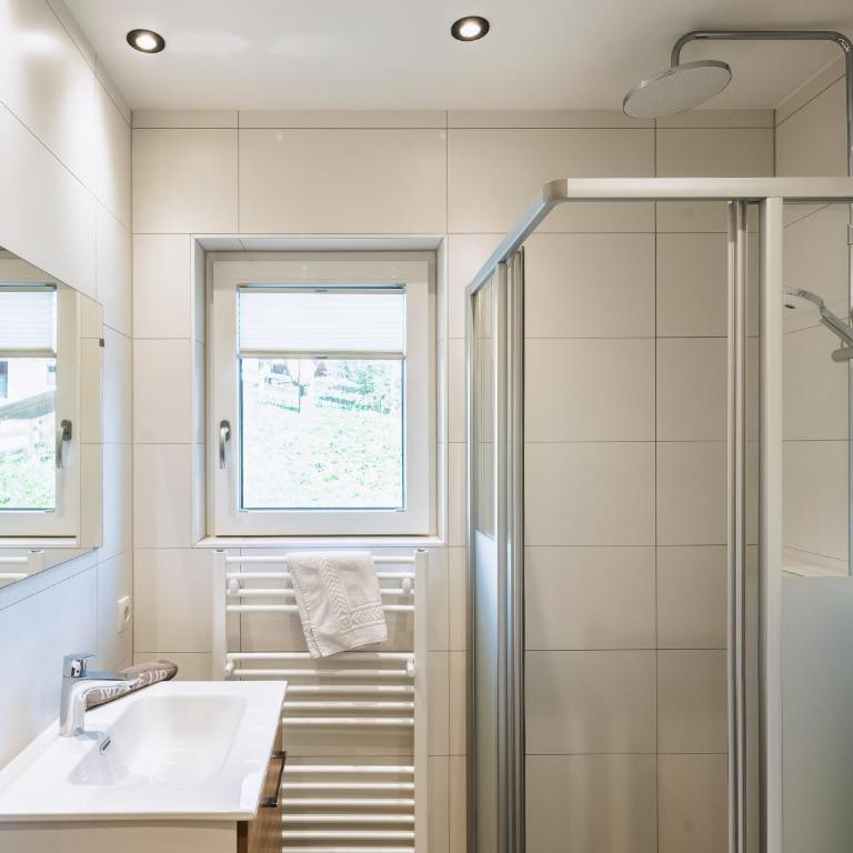 Haus Enzian - Apartment mit 4 Schlafzimmern und einem Balkon - 4