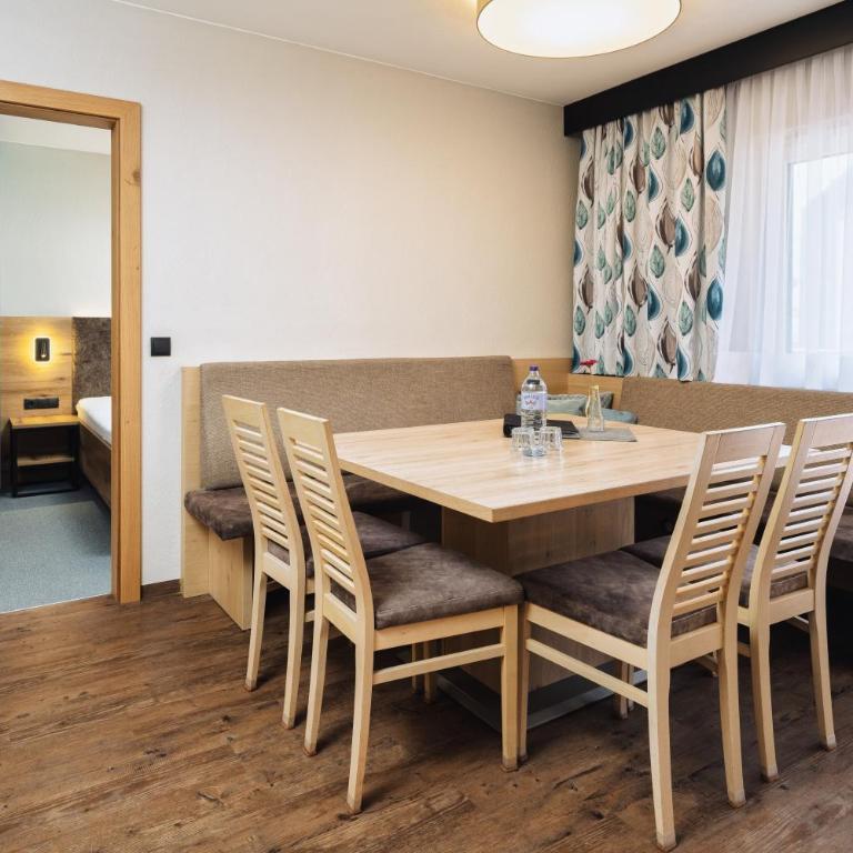 Haus Enzian - Apartment mit 4 Schlafzimmern und einem Balkon - 12