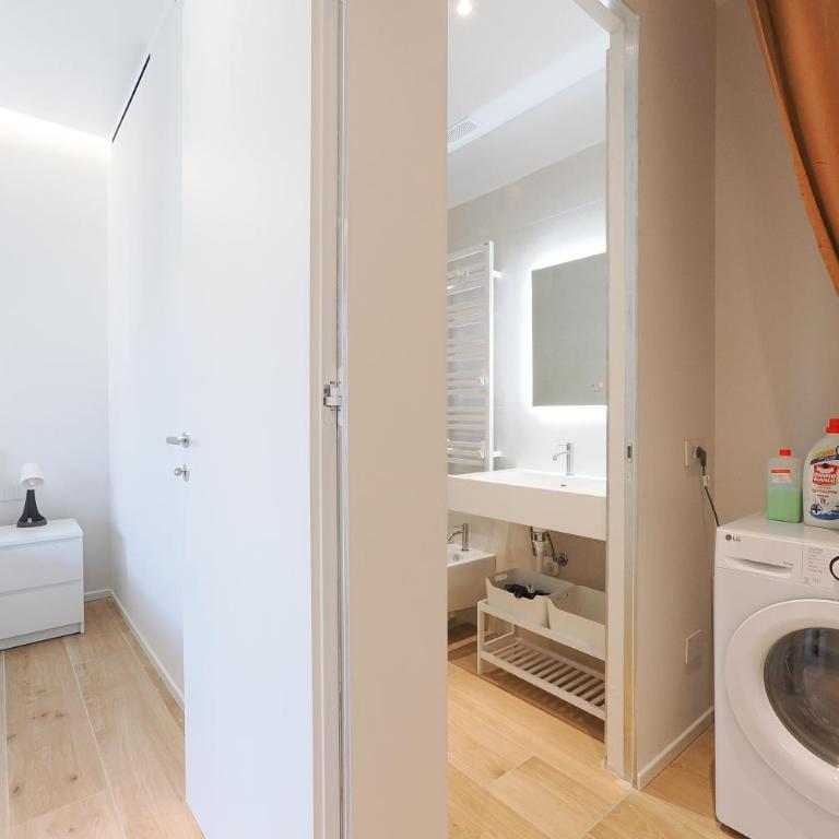 Hostmate- Milano - House of the Sun - One-Bedroom Apartment - 12